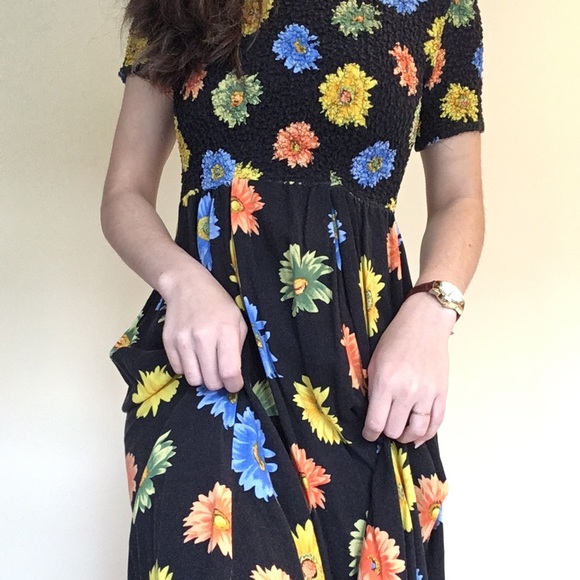 Colorful Daisy Sundress - Picture 3 of 7